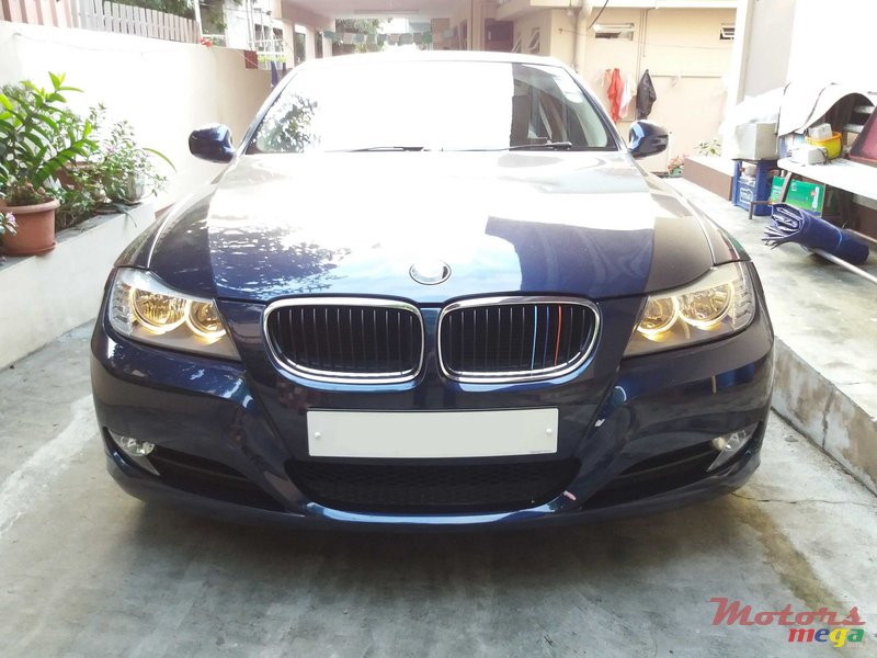 2011' BMW 316 E90 Face Lift photo #1