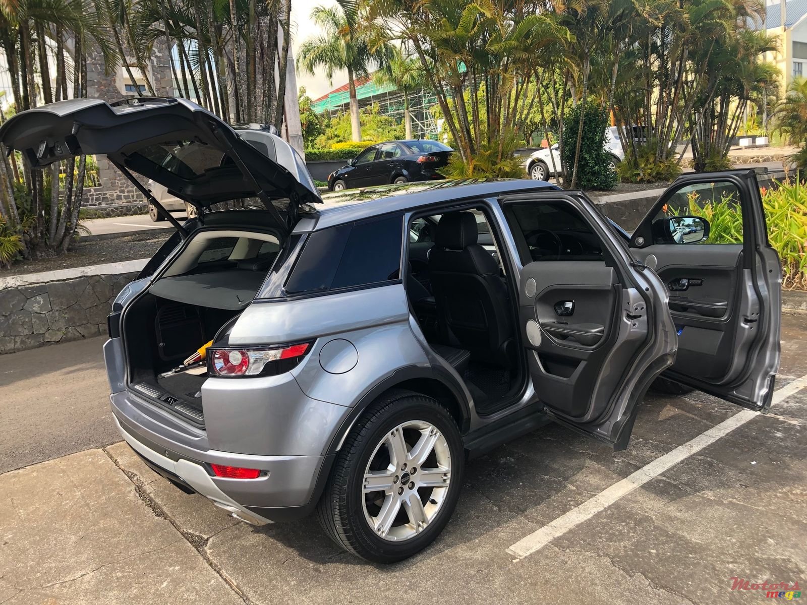 2012' Land Rover Range Rover Evoque photo #6