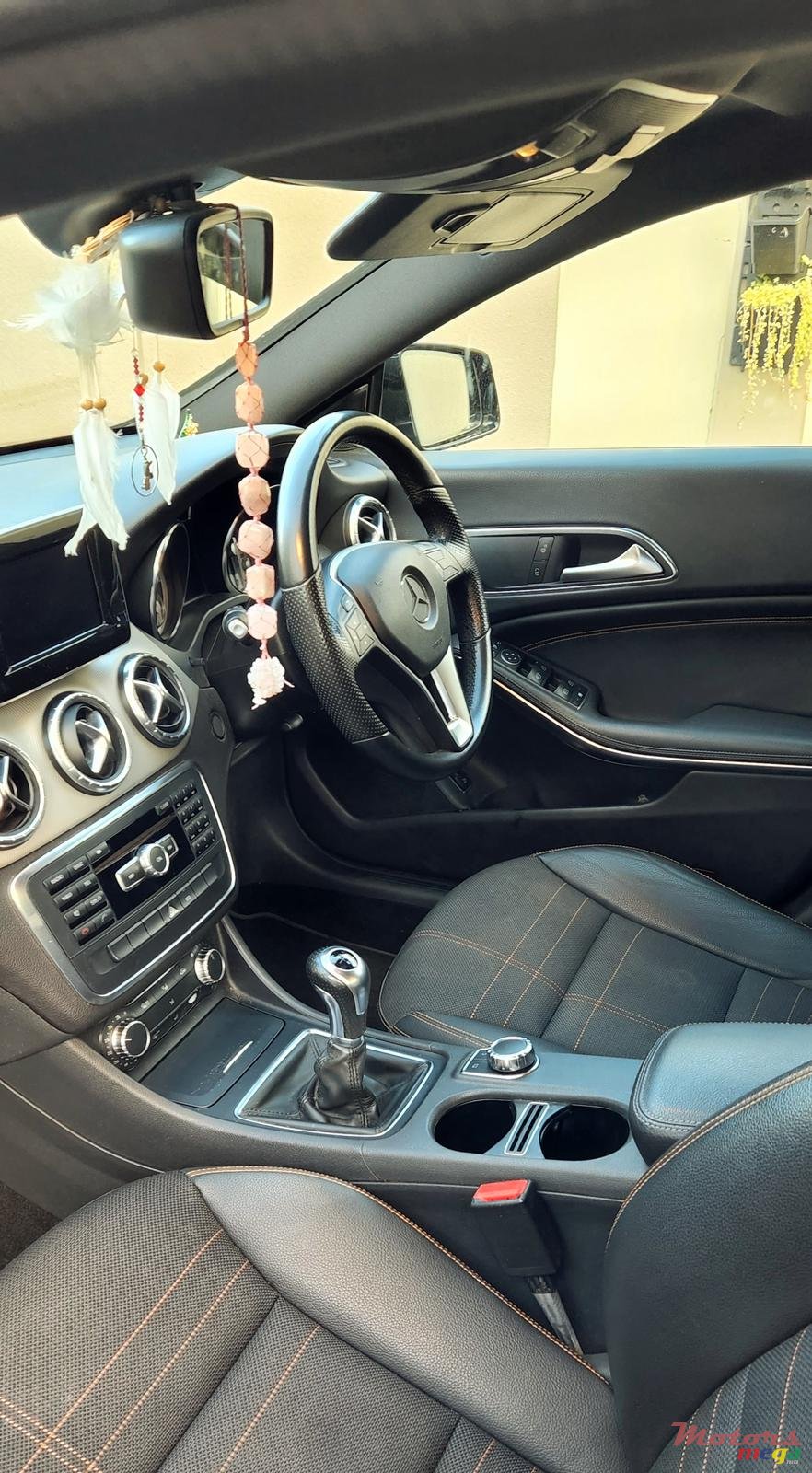 2015' Mercedes-Benz CLA 200 photo #2