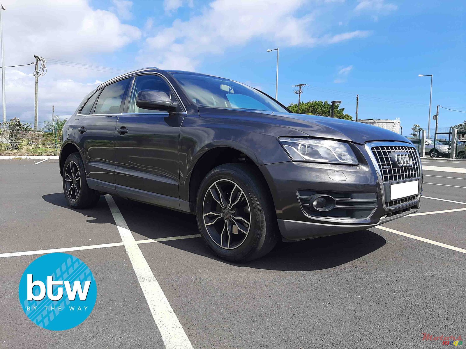 2012' Audi Q5 photo #1