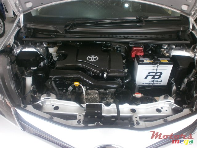 2016' Toyota Vitz photo #2