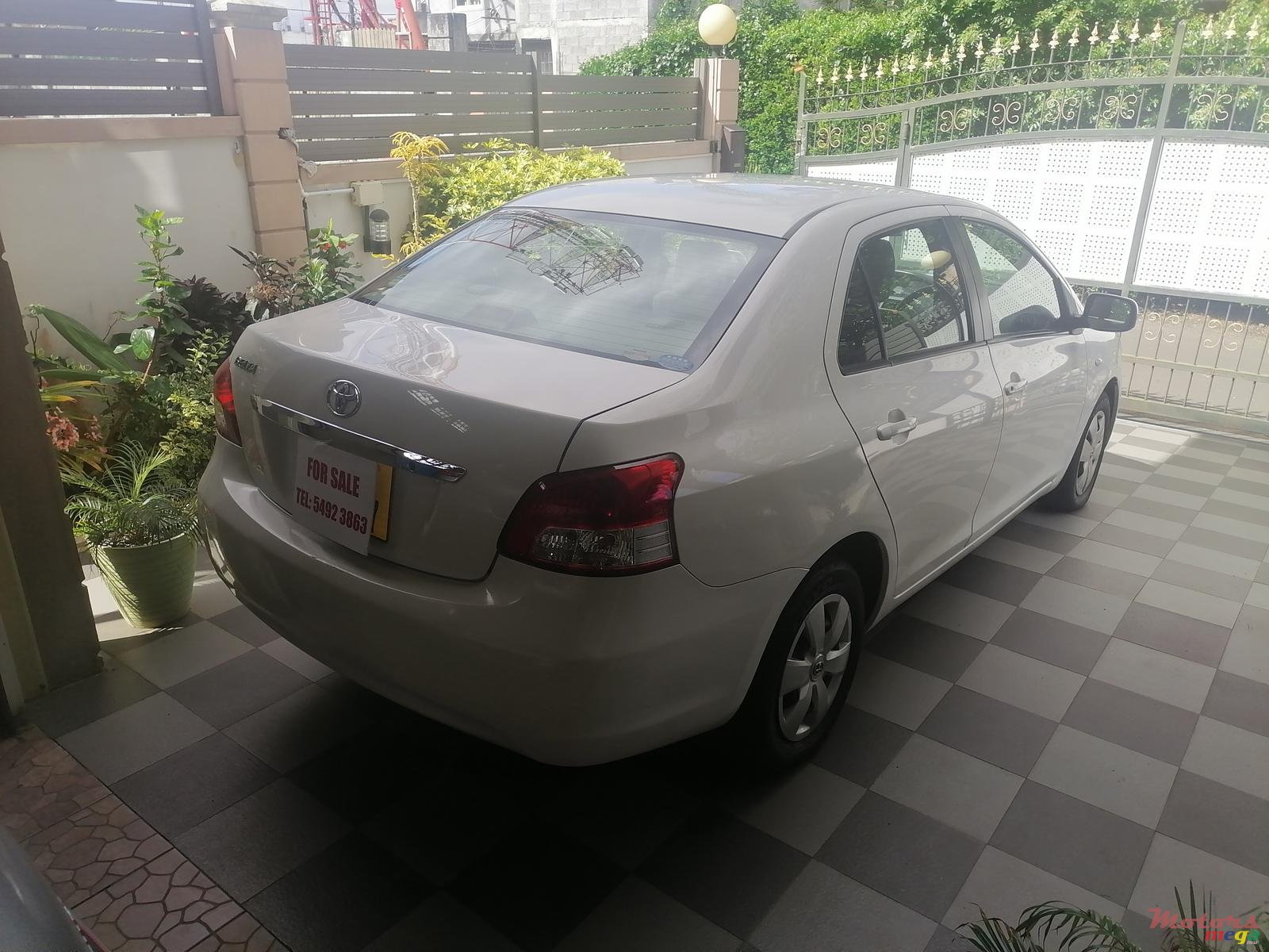 2007' Toyota Yaris photo #3