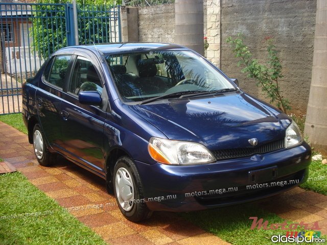 2001' Toyota Platz Echo  photo #1