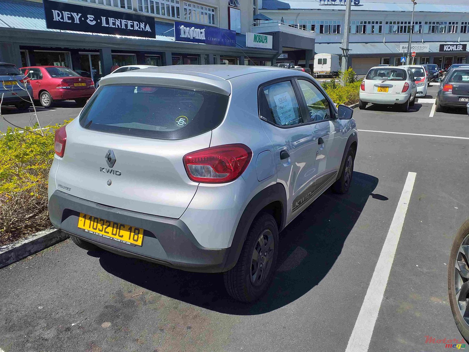 2018' Renault Kwid 1.0 RXT photo #5