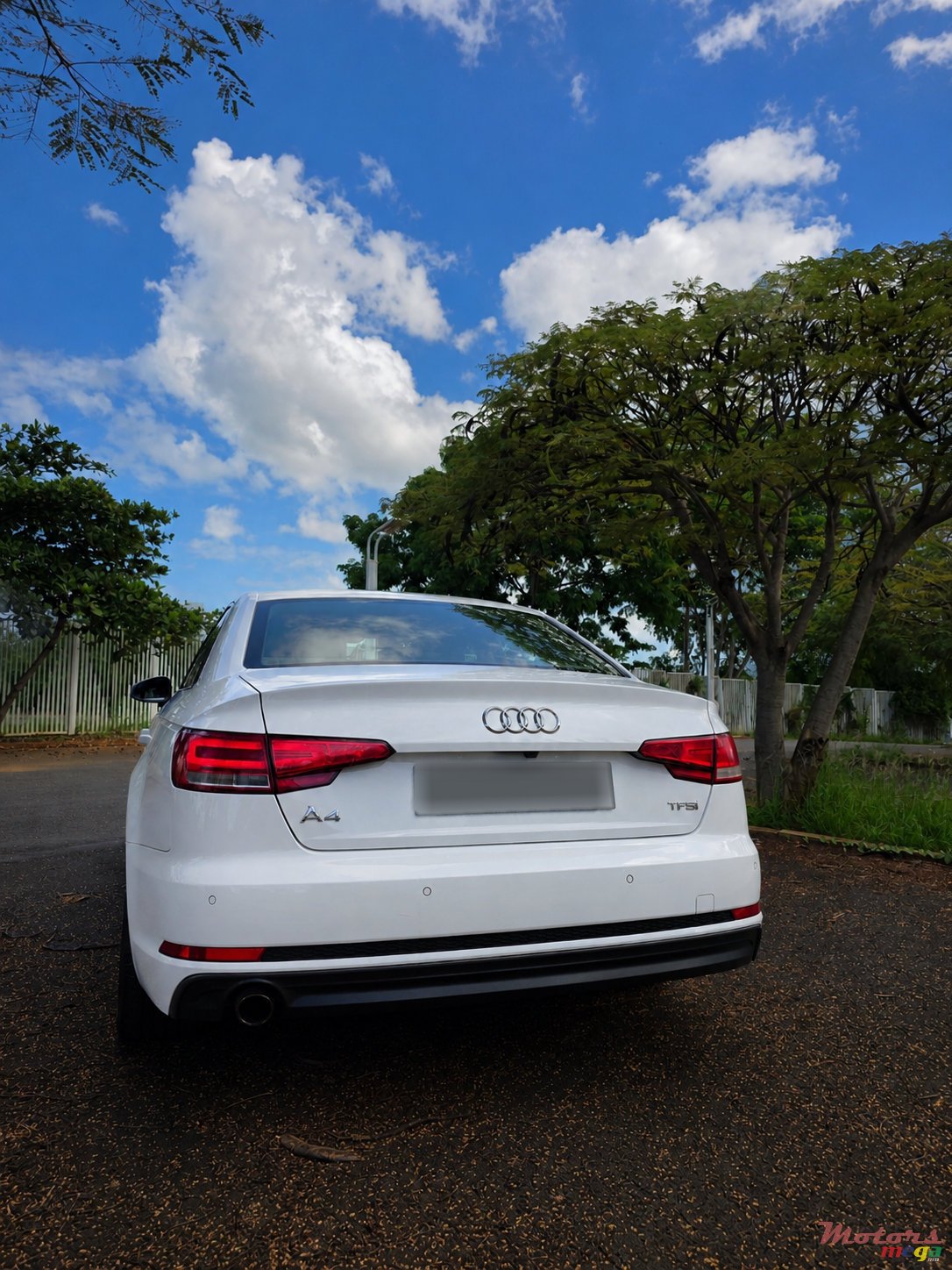 2018' Audi A4 S Line photo #2