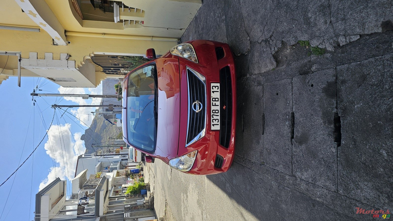 2013' Nissan Almera photo #1