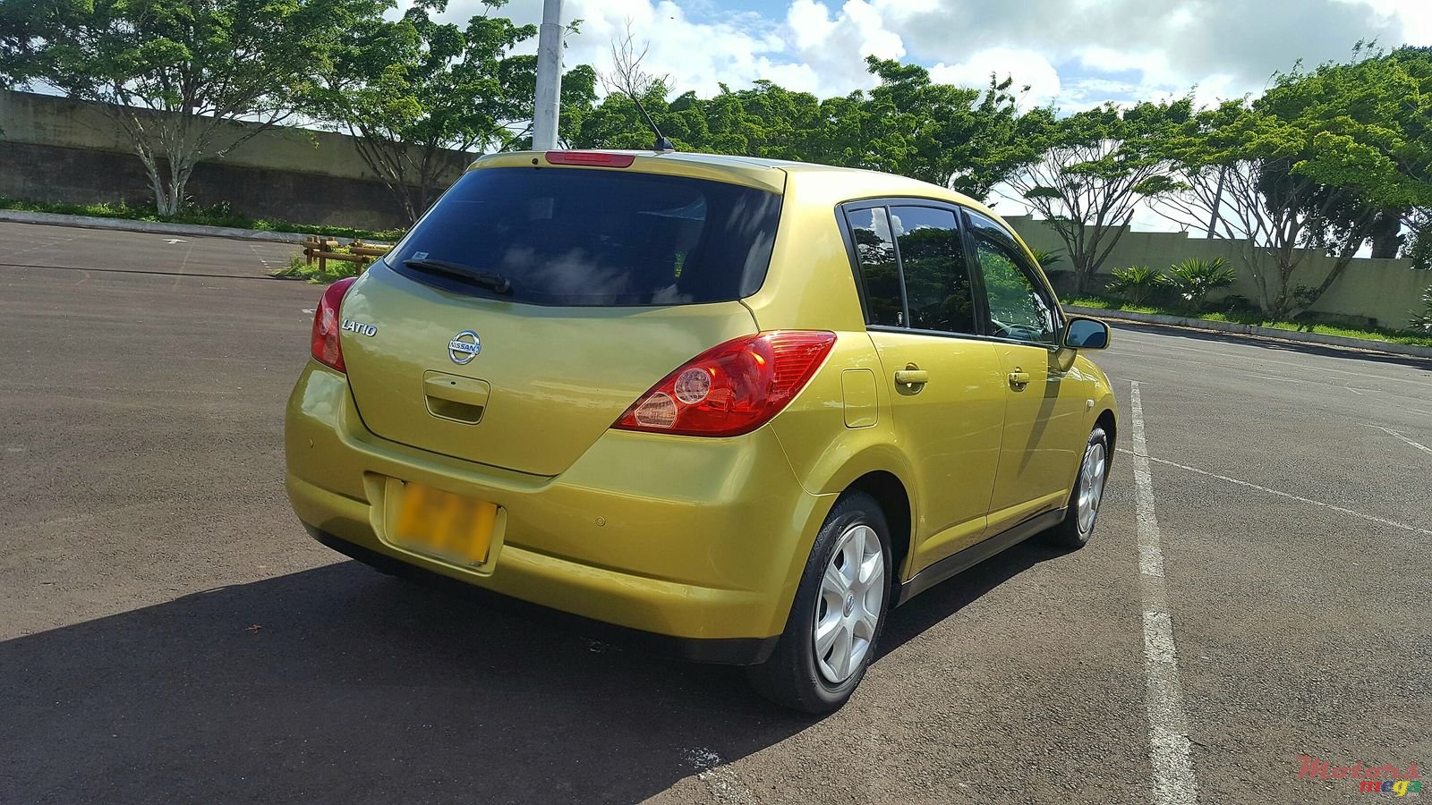 2005' Nissan Tiida photo #3