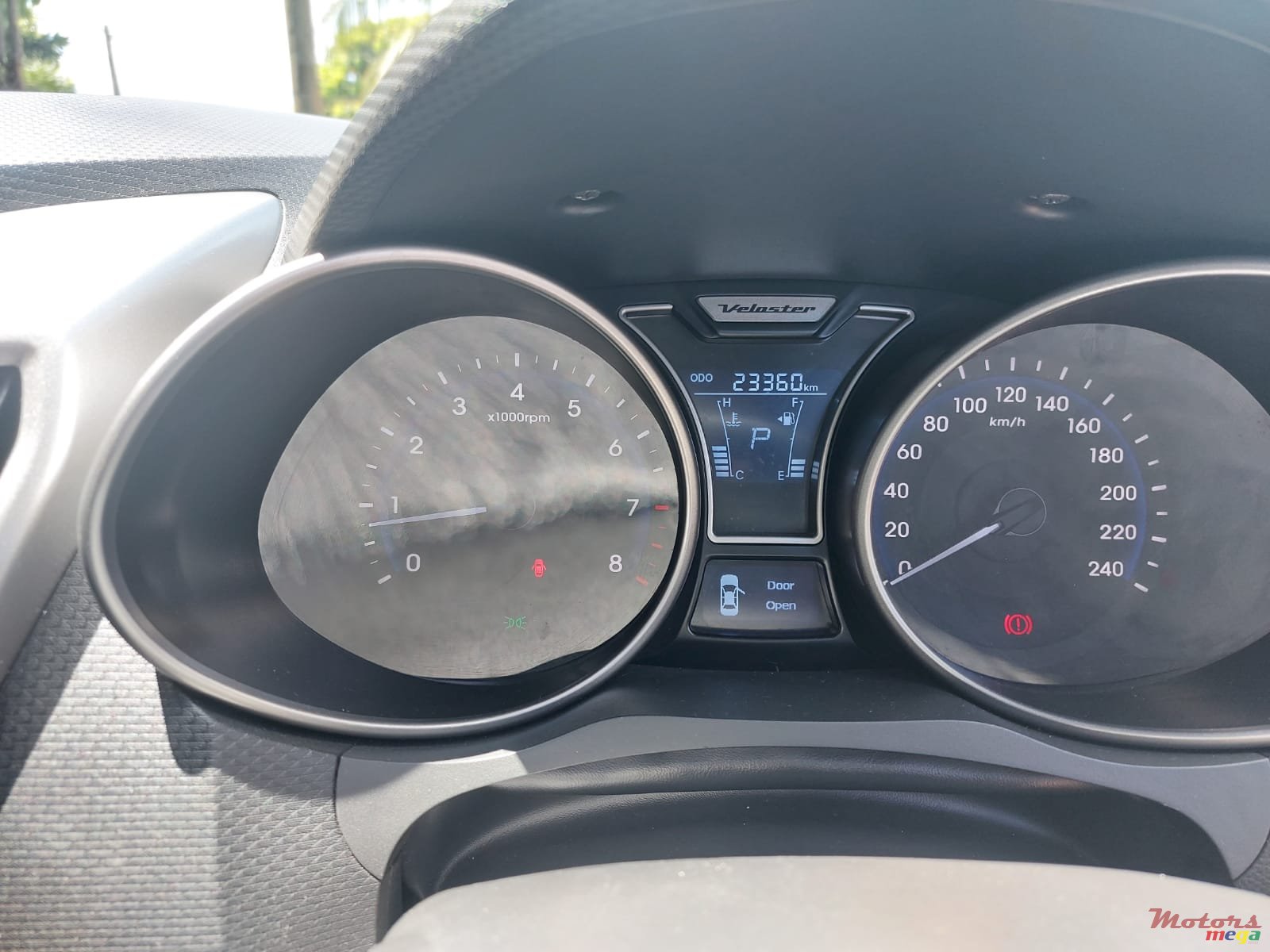 2017' Hyundai Veloster photo #6