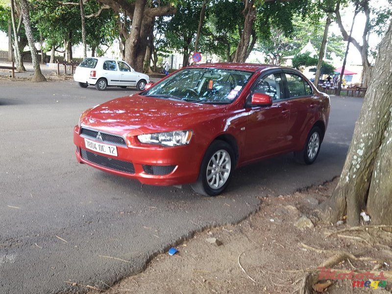 2012' Mitsubishi Lancer photo #2