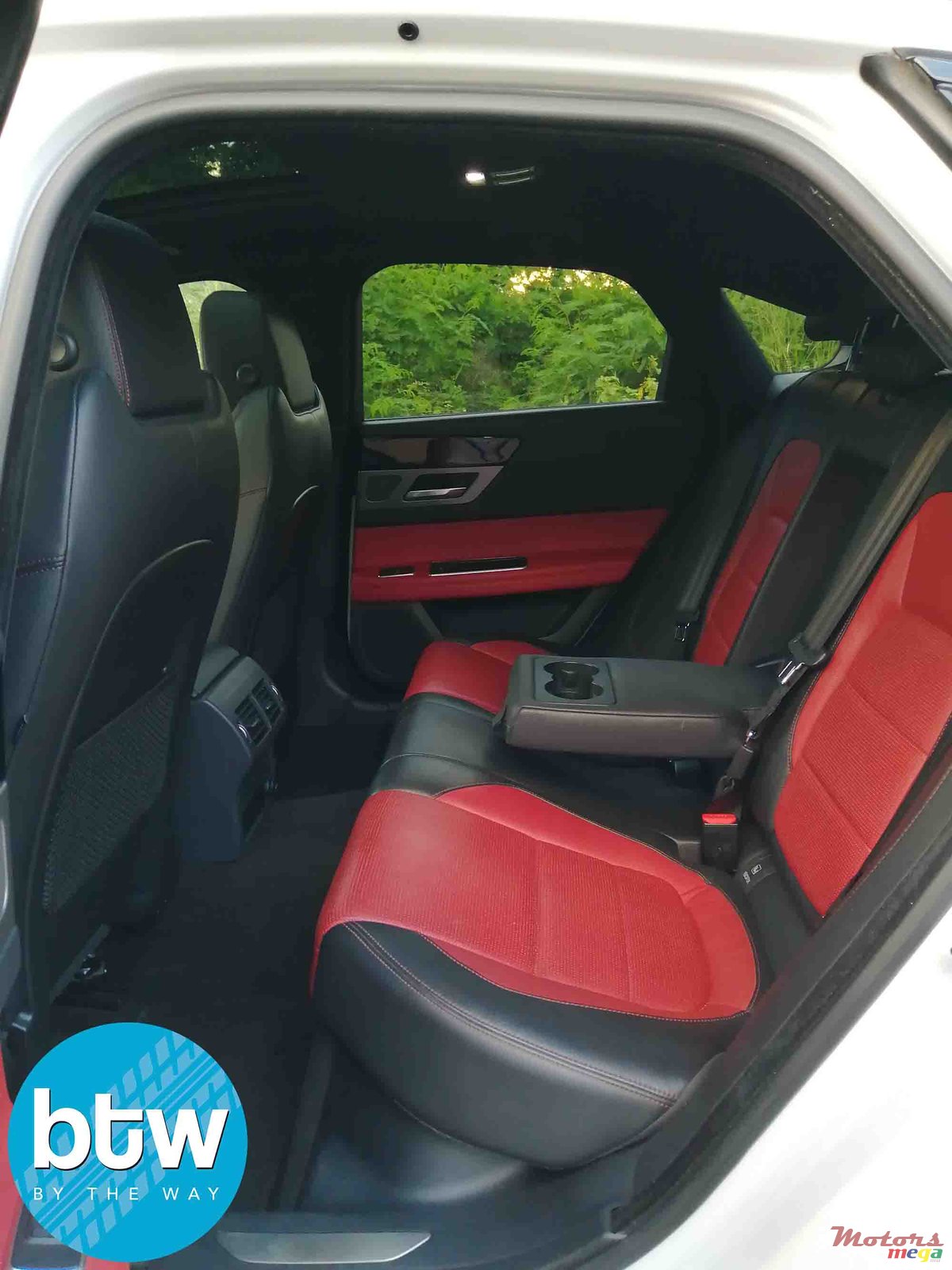 2016' Jaguar XF R Sport Polarise White photo #4