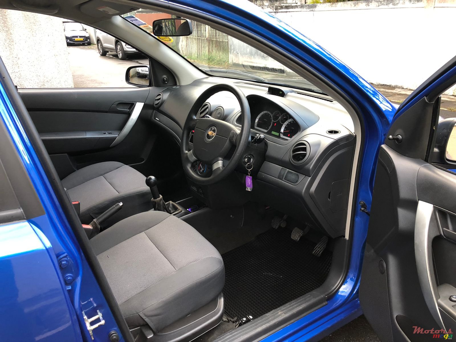 2012' Chevrolet Aveo LS photo #6