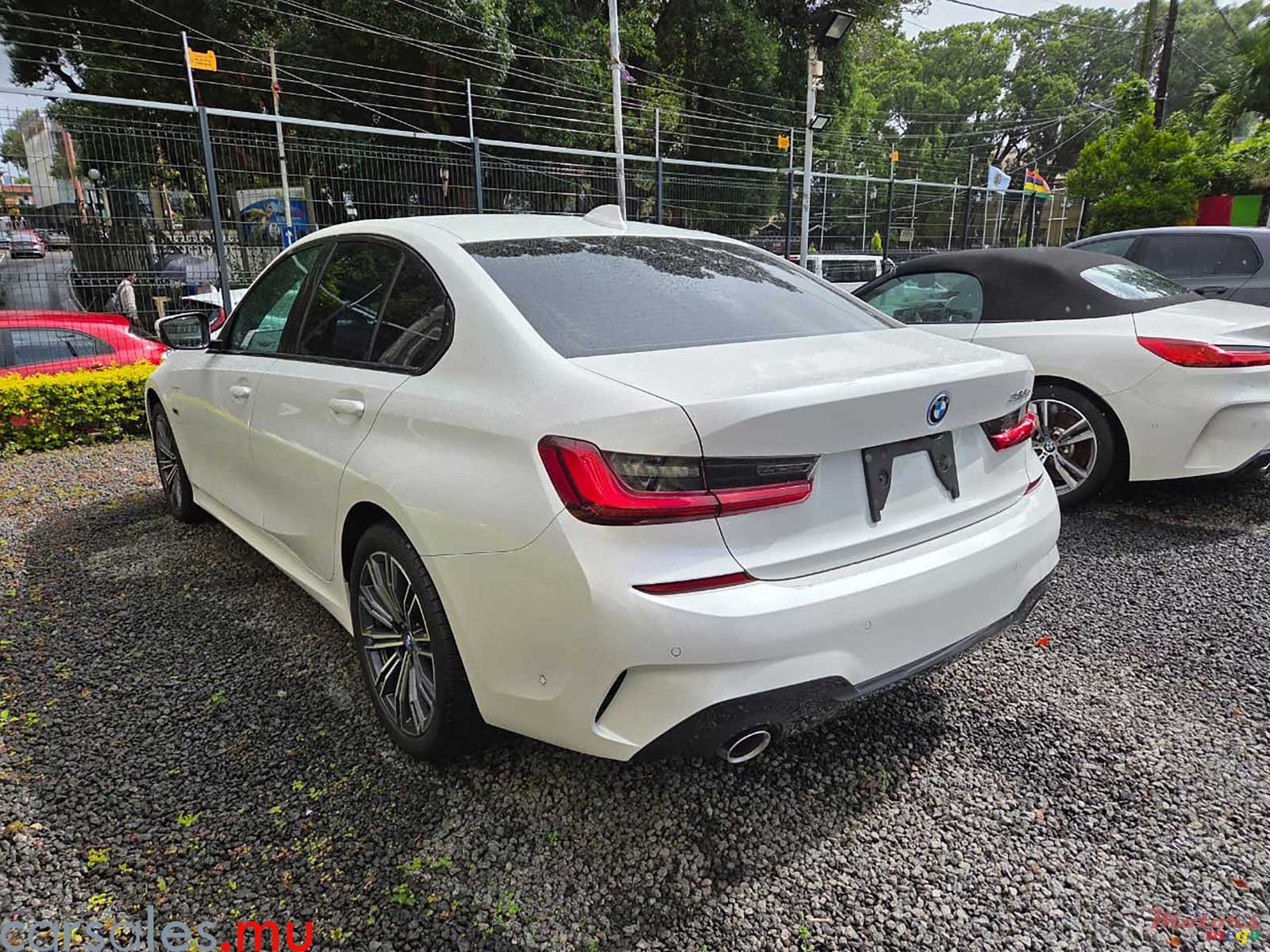 2022' BMW 330 e MSport Line Plug-In photo #3