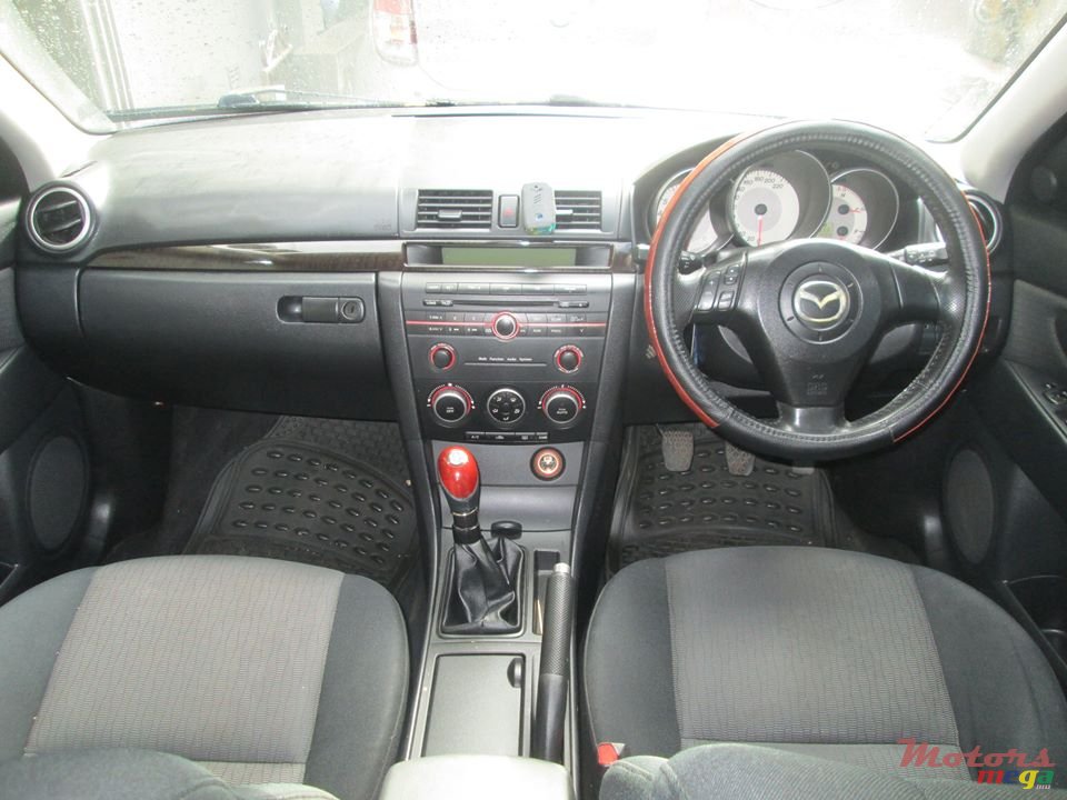 2007' Mazda Axela photo #5