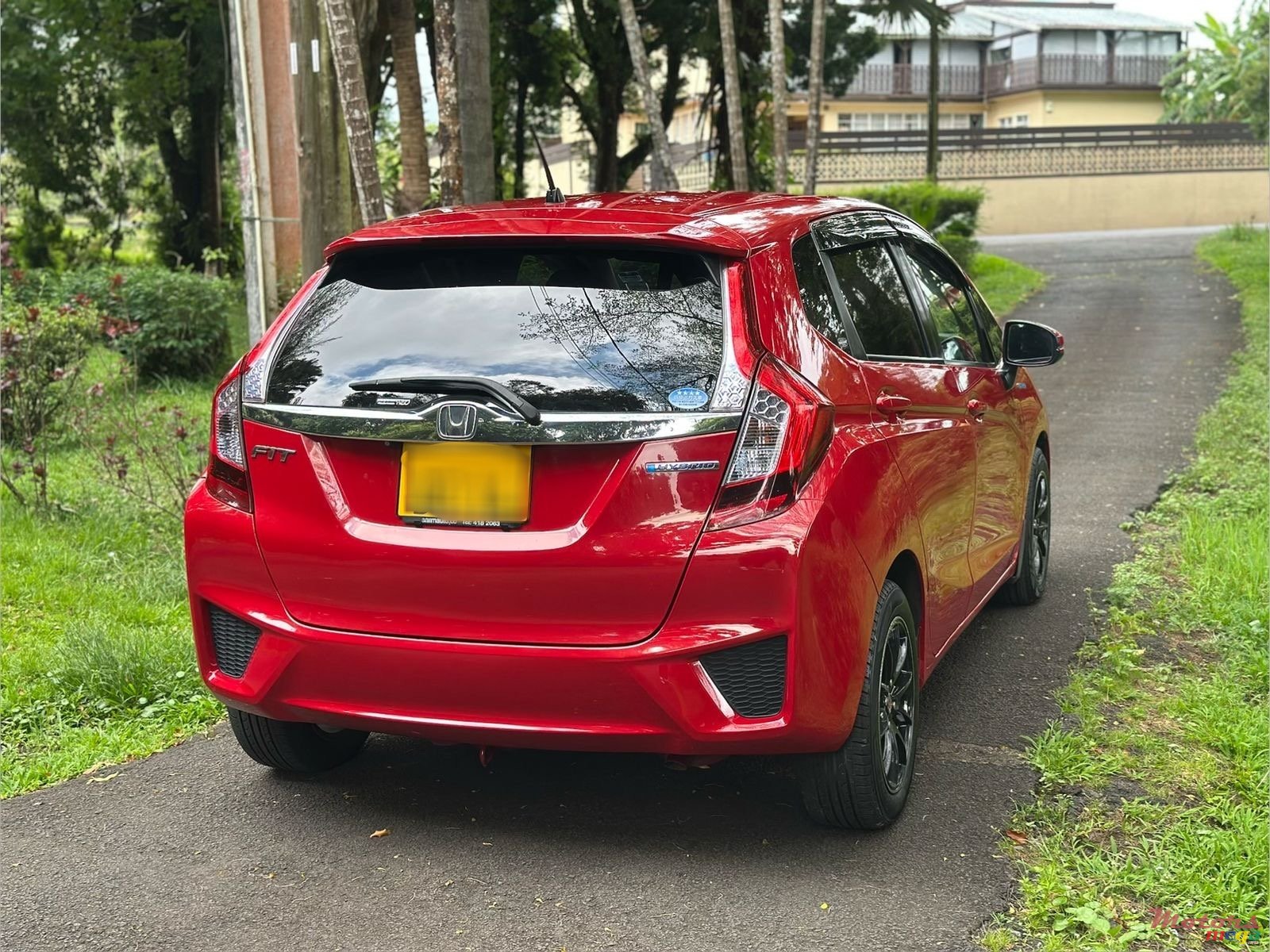 2014' Honda Fit hybrid photo #3