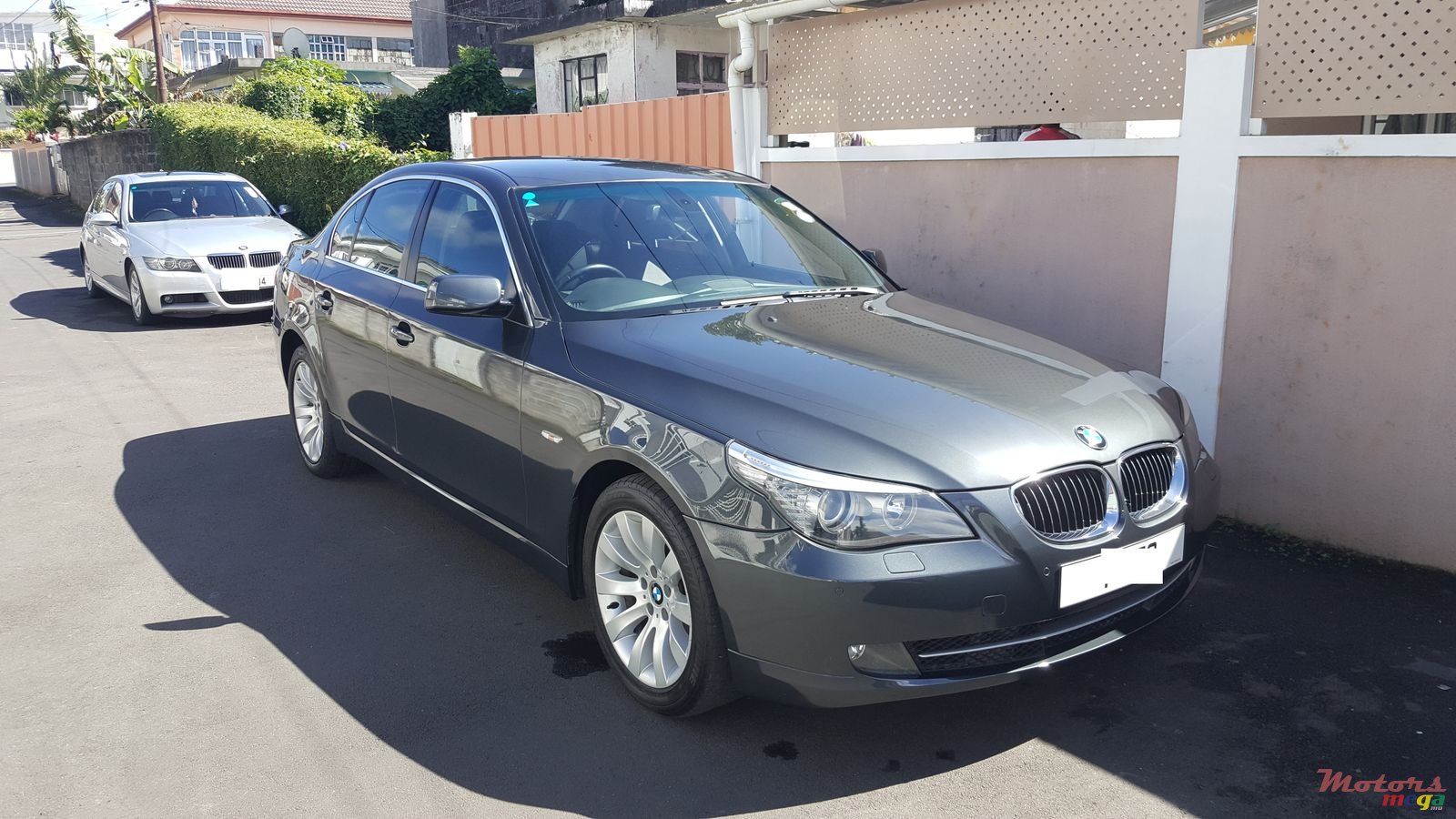 2007' BMW 523i photo #2