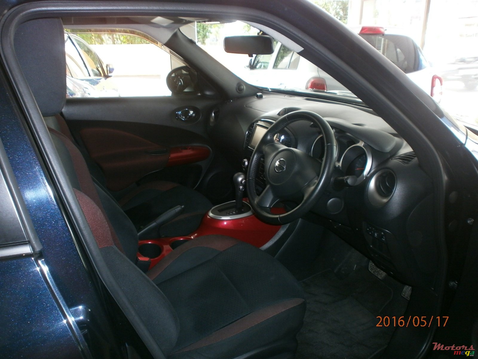 2012' Nissan Juke photo #3