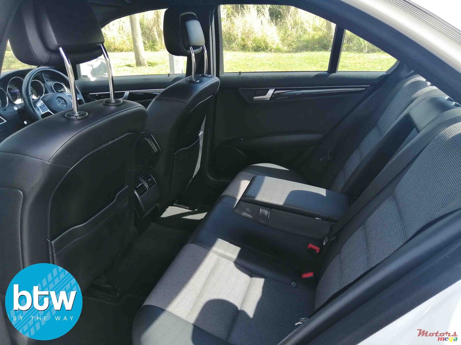 2013' Mercedes-Benz C-Class photo #4