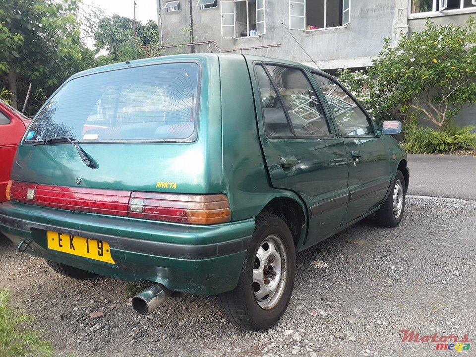 1990' Daihatsu Charade G100 photo #4