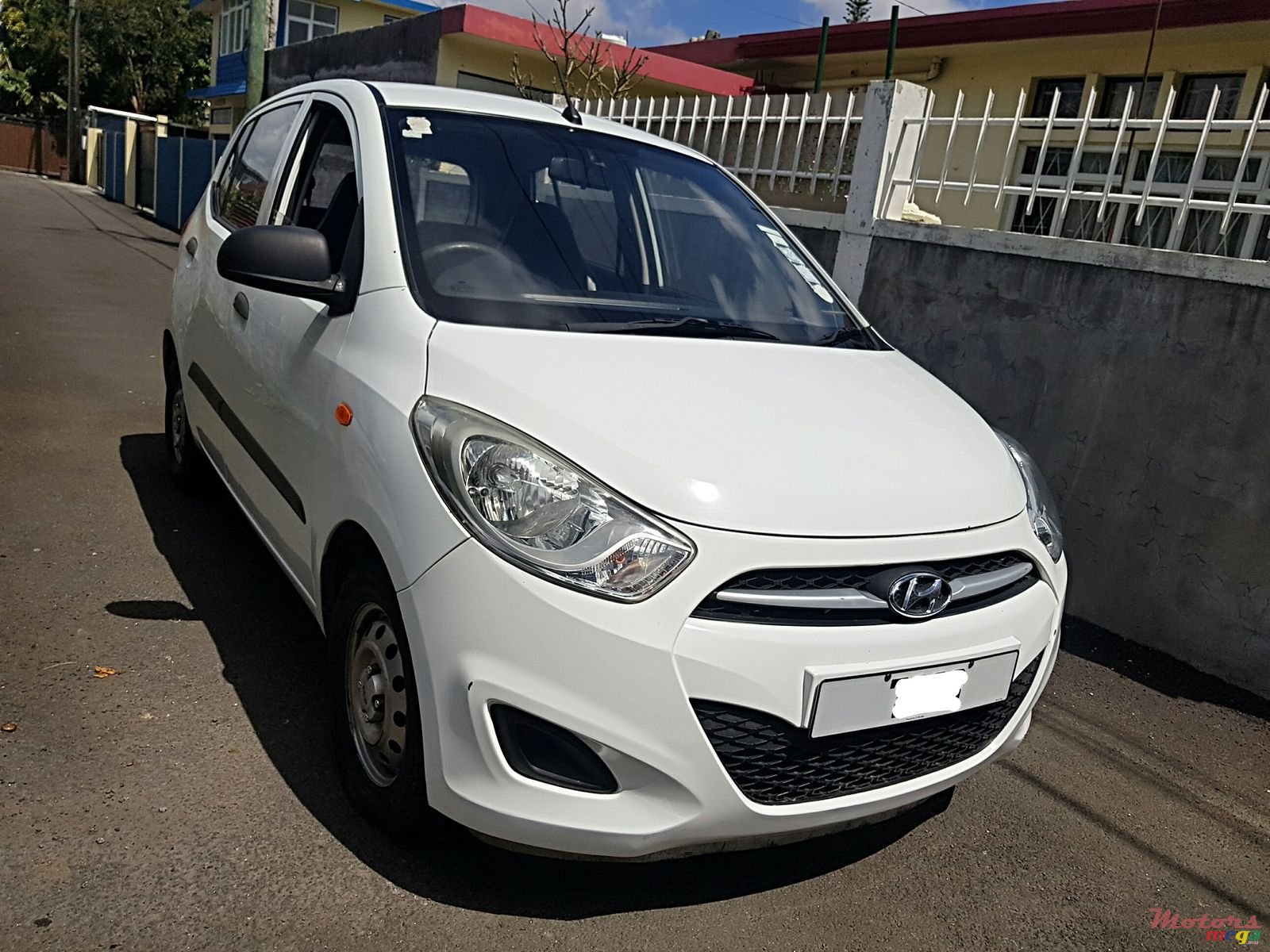 2012' Hyundai i 10 automatic photo #2