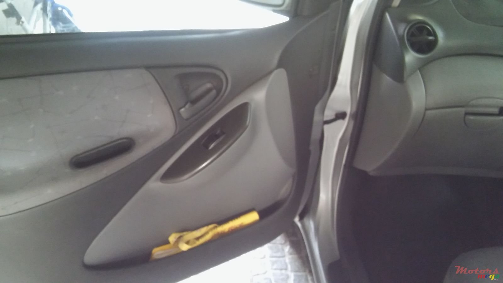 2000' Toyota photo #1