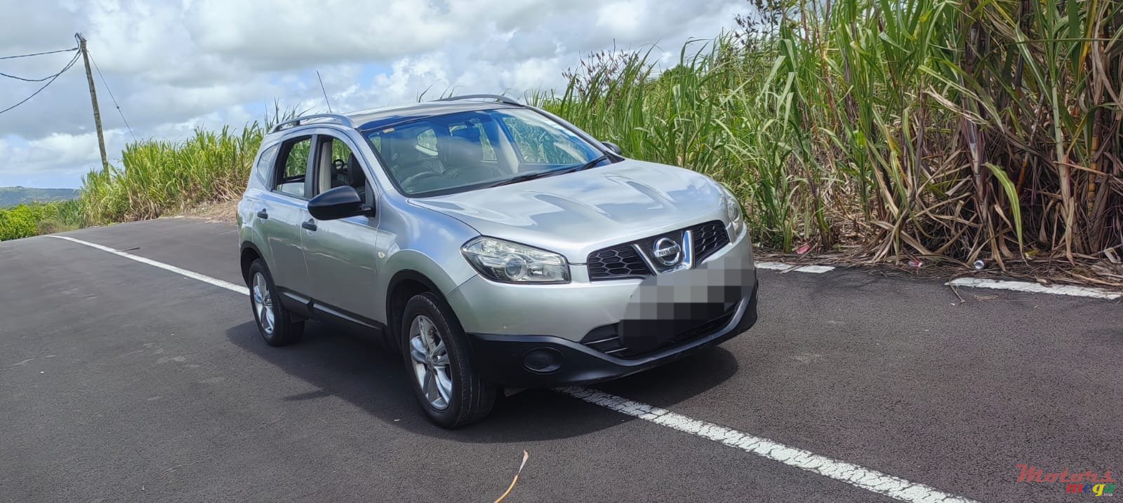 2012' Nissan Qashqai+2 photo #1