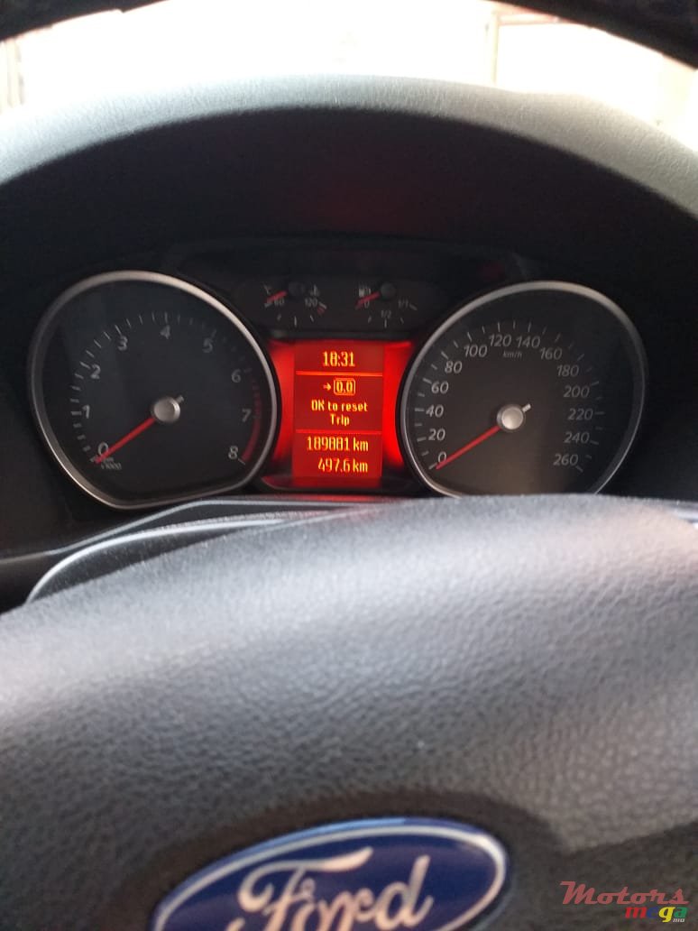 2013' Ford Mondeo photo #6