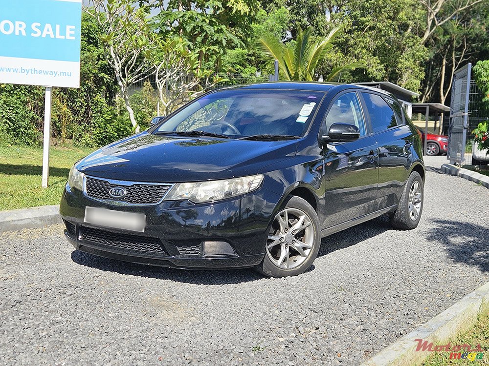 2011' Kia Cerato photo #2