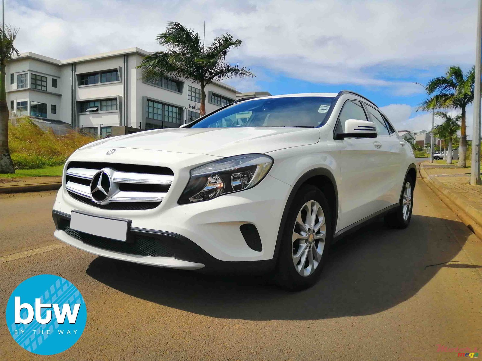 2016' Mercedes-Benz GLA-Class photo #2