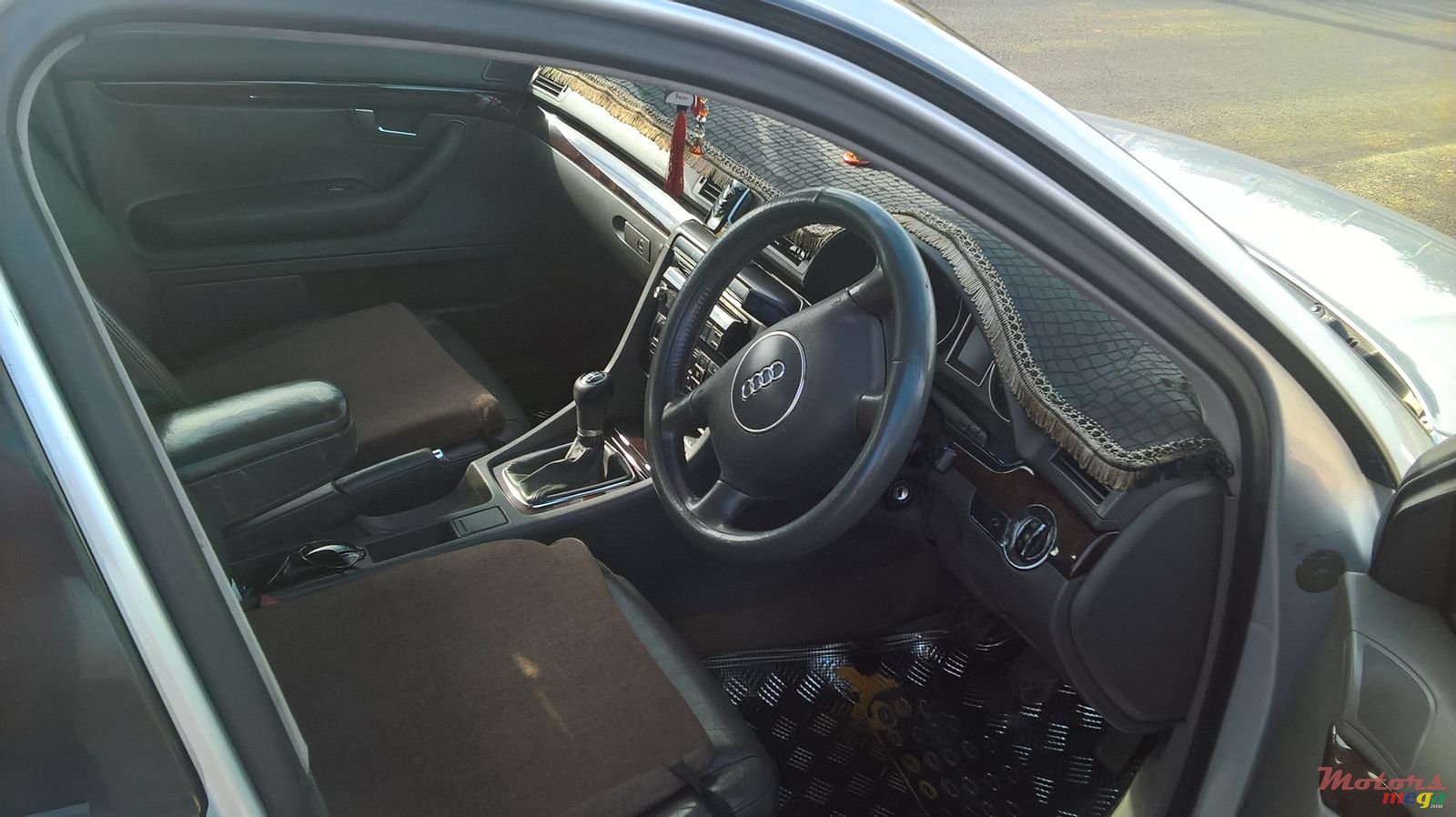 2001' Audi A4 Sedan MODEL B6 photo #3