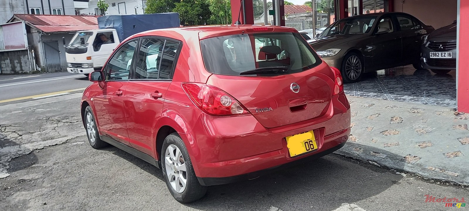 2006' Nissan Tiida photo #3