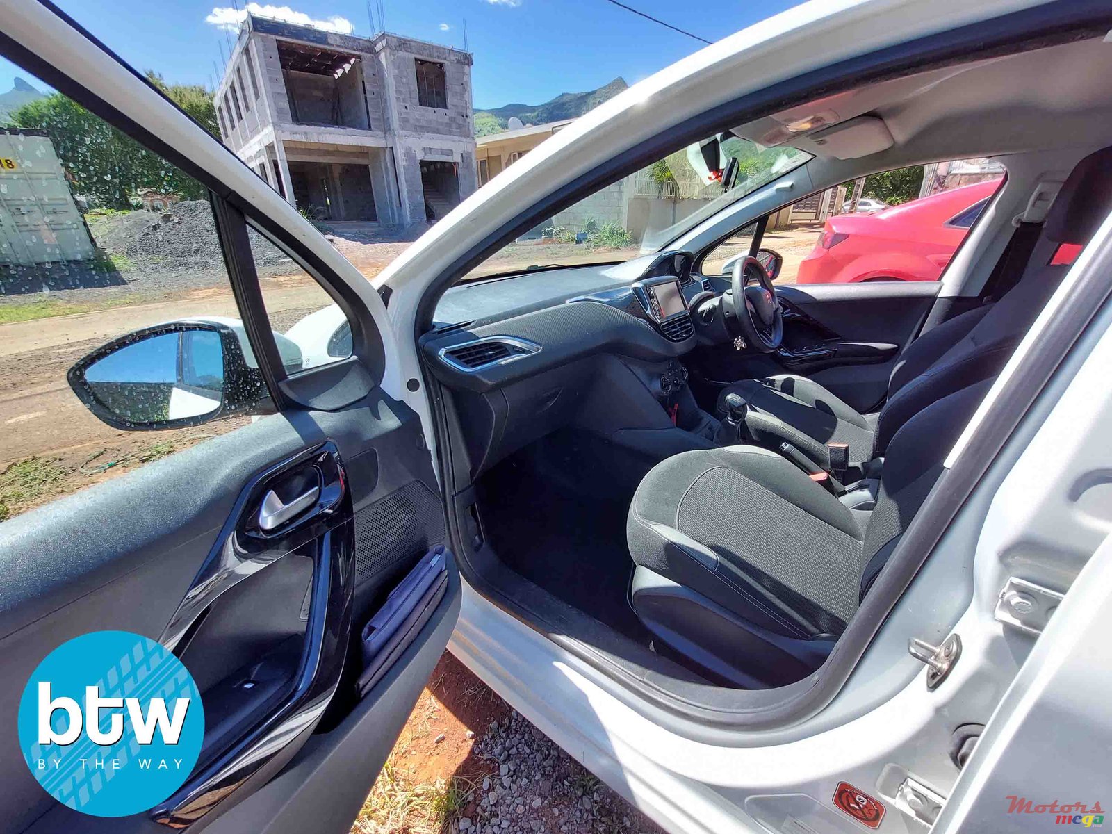 2016' Peugeot 208 photo #4