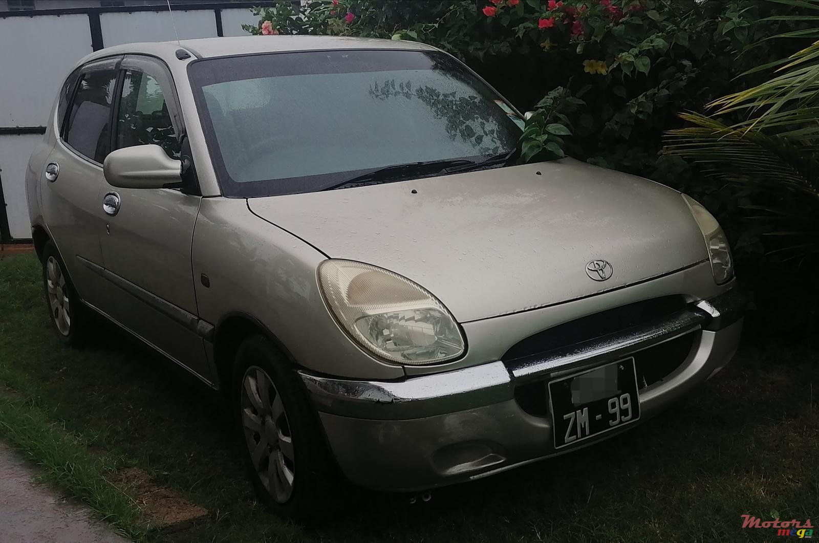 1999' Toyota photo #2