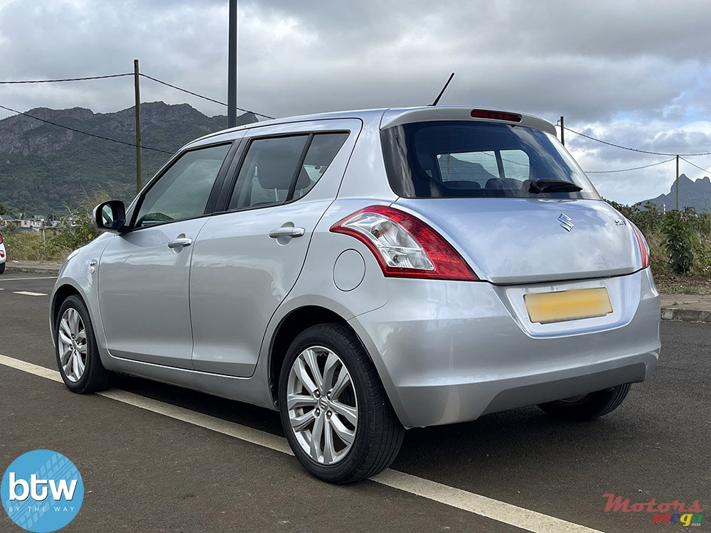 2015' Nissan March photo #3