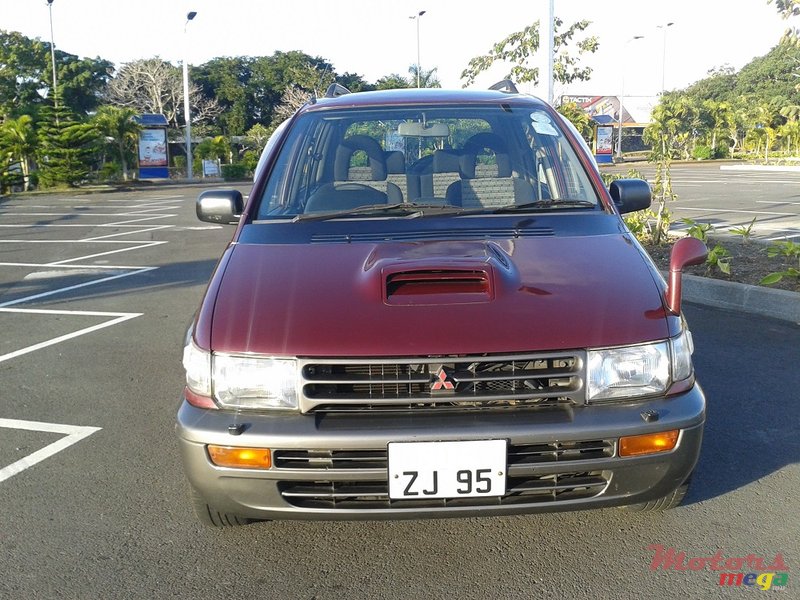 1995' Mitsubishi RVR photo #2