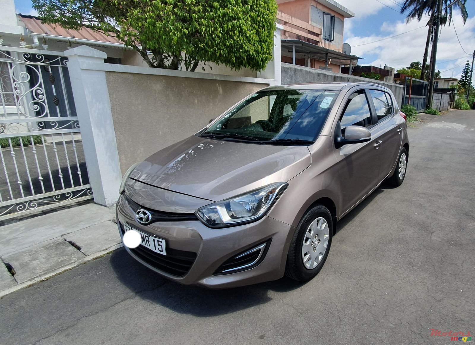 2015' Hyundai i20 photo #1