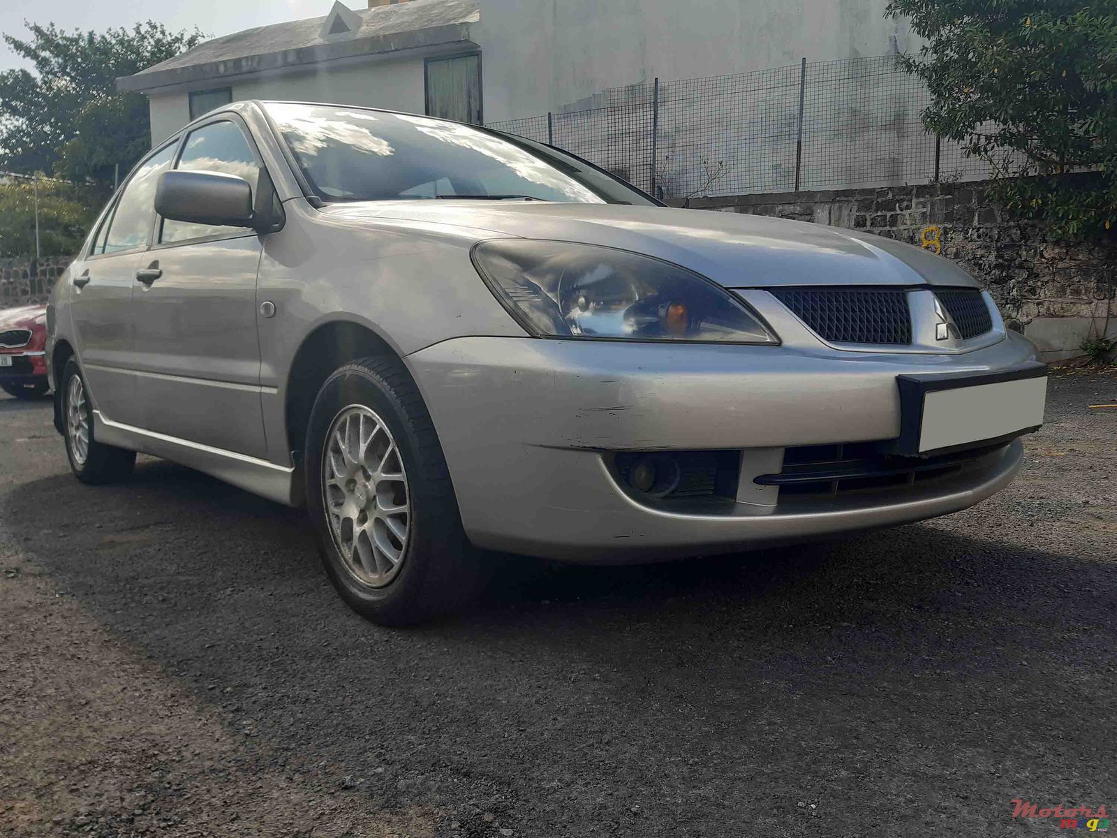 2006' Mitsubishi Lancer photo #1