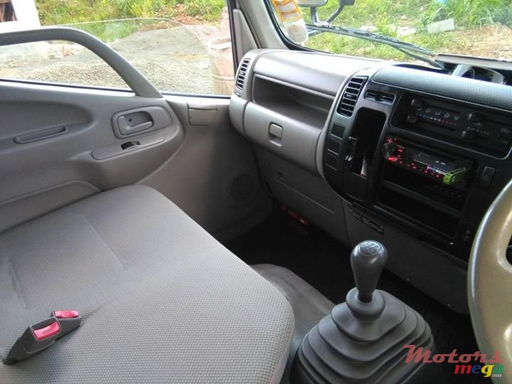 2010' Toyota photo #4