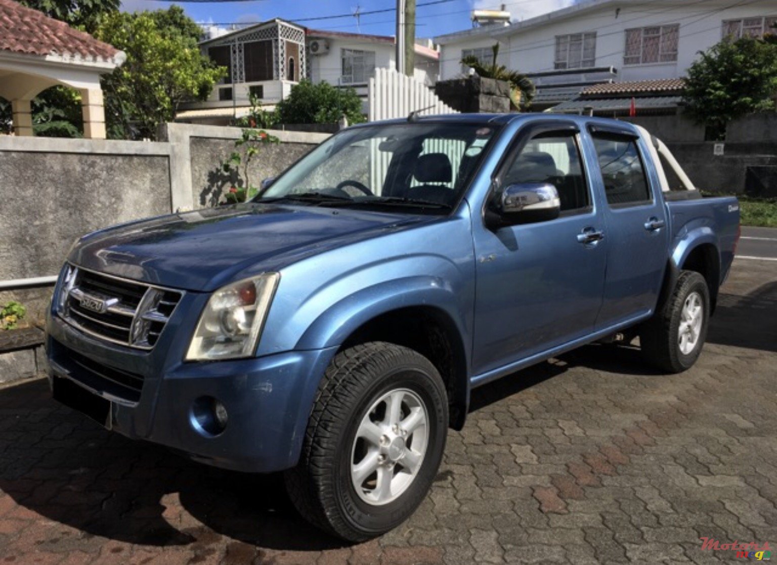 2009' Isuzu D-Max photo #2