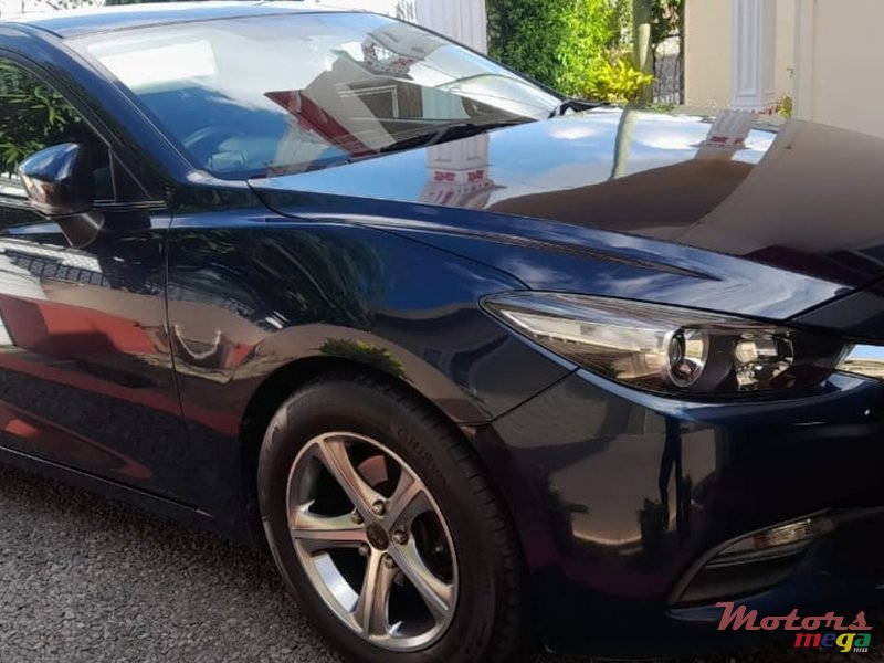 2017' Mazda 3 photo #3
