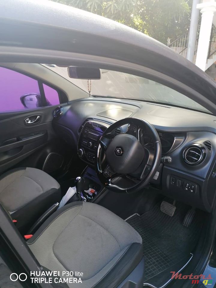 2014' Renault Captur photo #2