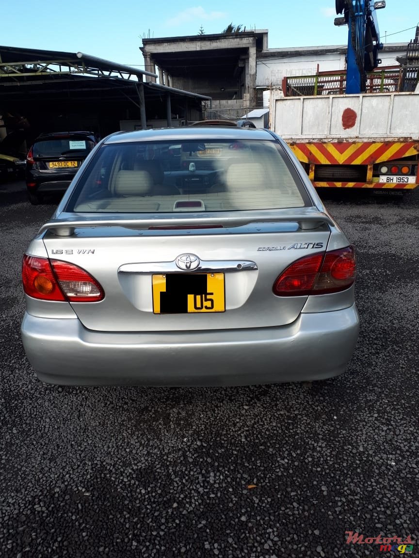 2005' Toyota Corolla photo #2