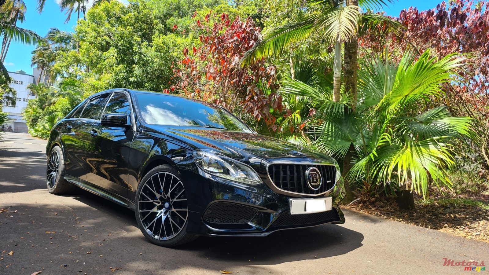 2015' Mercedes-Benz E250 photo #1