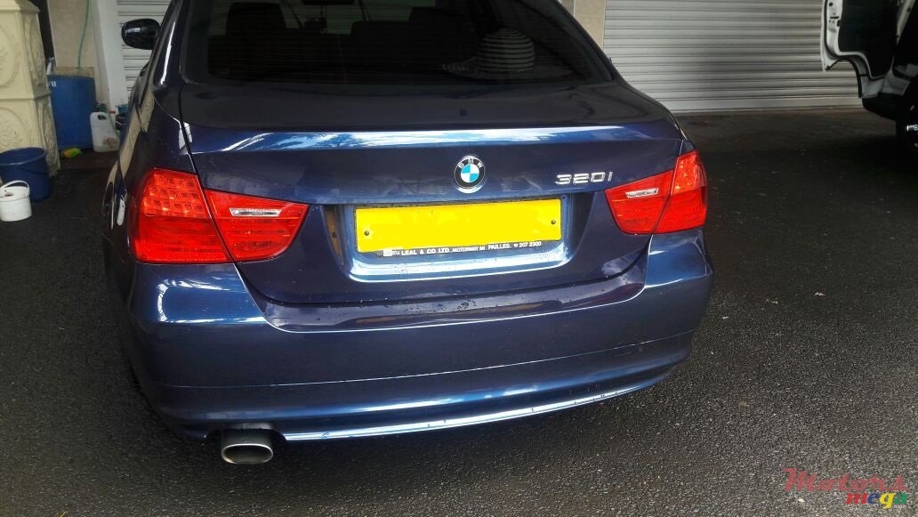 2010' BMW 320 photo #2