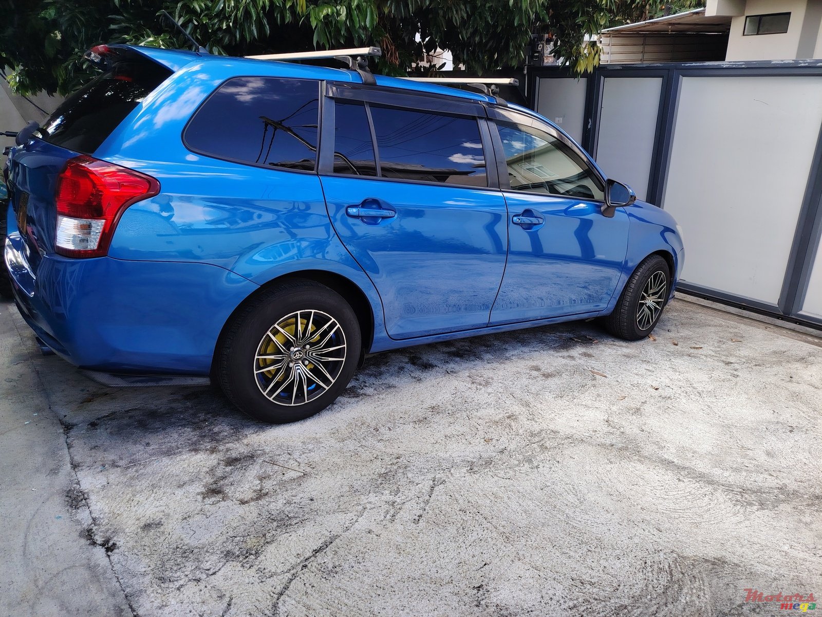 2013' Toyota Fielder photo #4