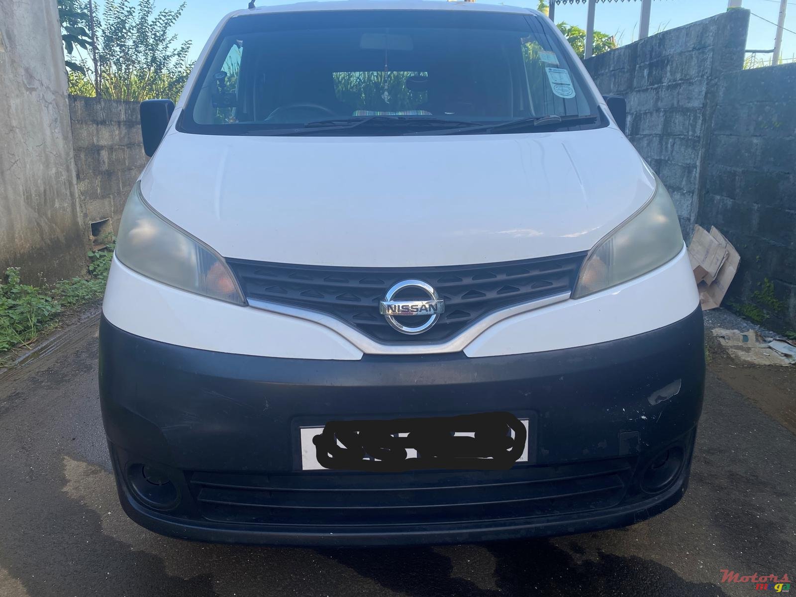 2012' Nissan NV200 photo #1