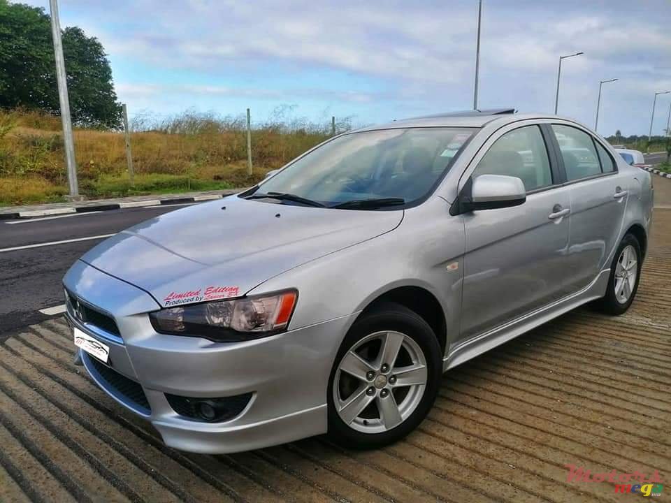 2008' Mitsubishi Lancer EX photo #6
