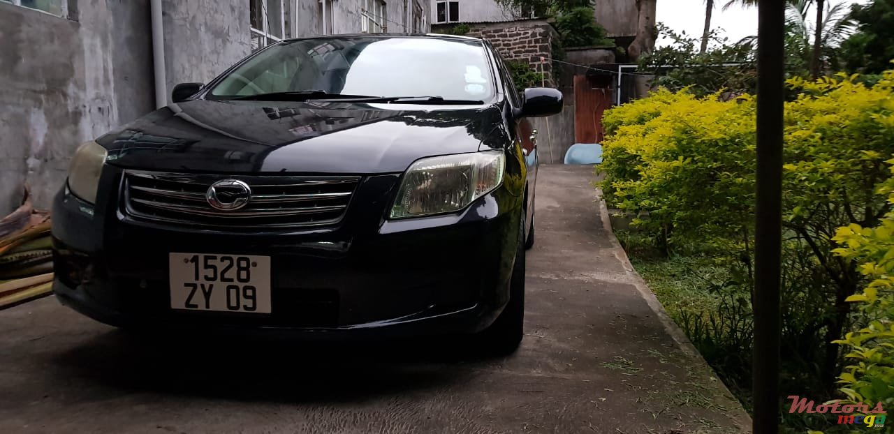 2009' Toyota Axio photo #1