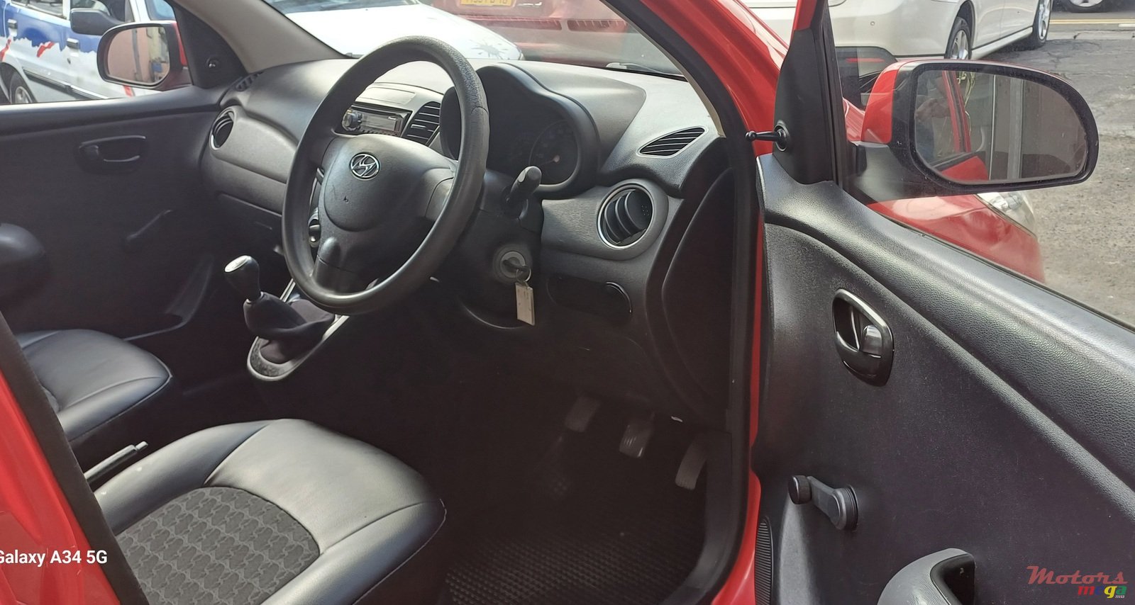 2013' Hyundai i10 photo #5