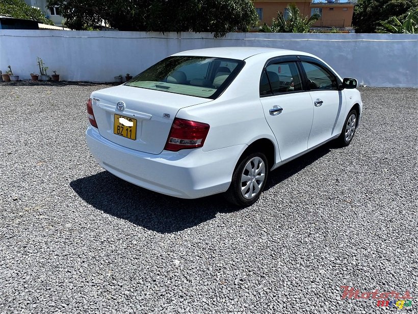 2011' Toyota Corolla Axio Auto 1.5L JAPAN photo #2
