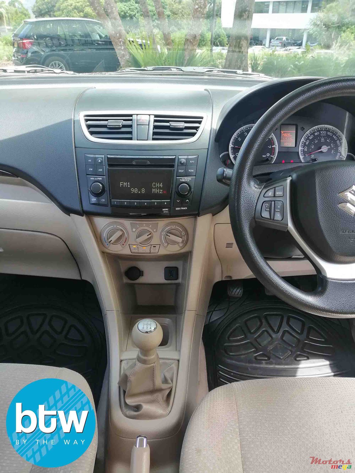 2014' Suzuki Swift Dzire photo #6